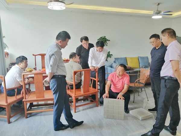 廣東省防水協會蒞臨大鵬建築科技集團考察交流